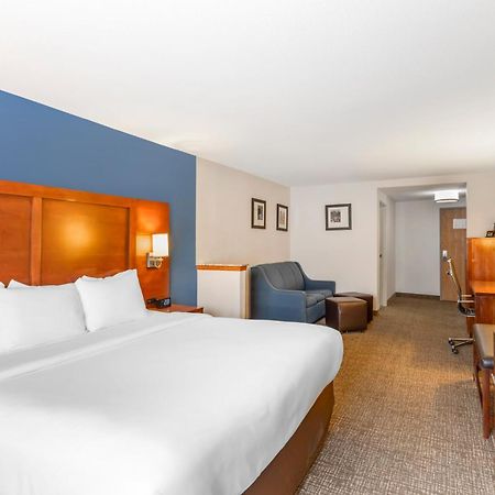 Comfort Suites Longmont Exterior photo