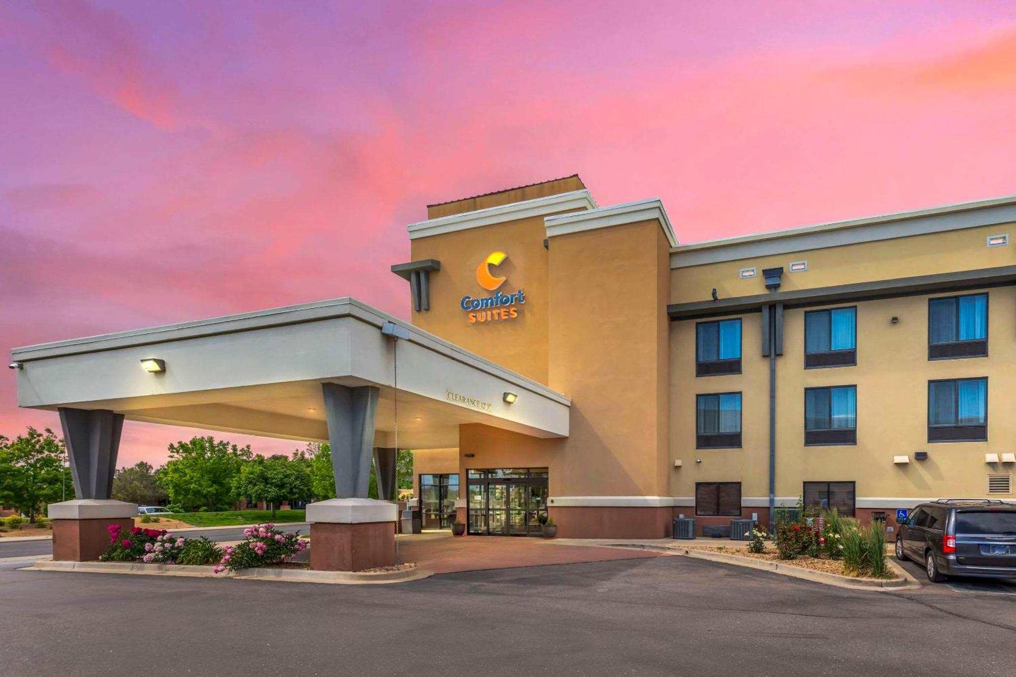Comfort Suites Longmont Exterior photo