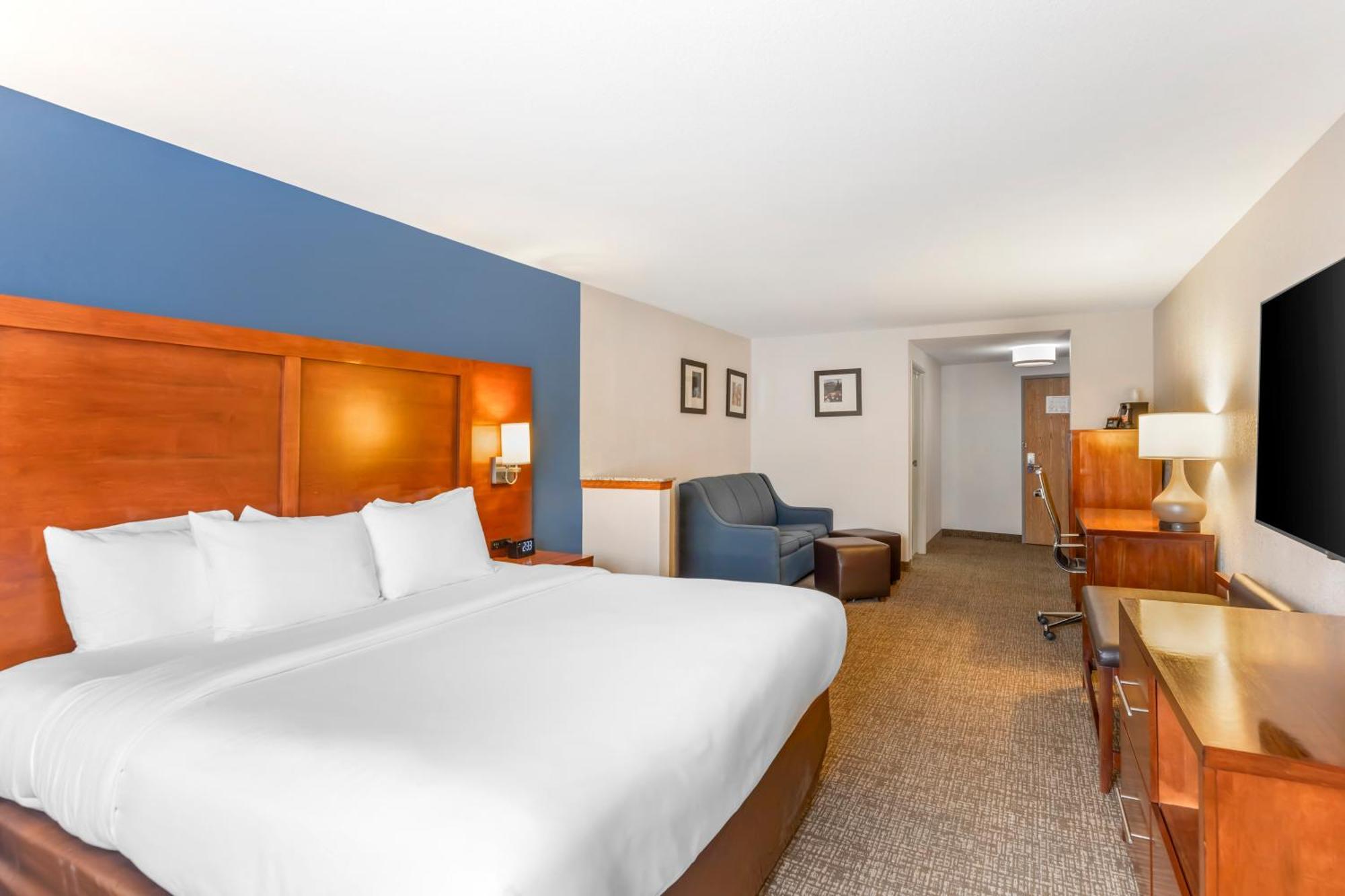 Comfort Suites Longmont Exterior photo